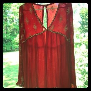Free People EUC embroidered top SzS